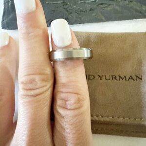 BRAND NEW David Yurman Men's Ring size 10, Beveled Band Ring Grey Titanium, 6mm